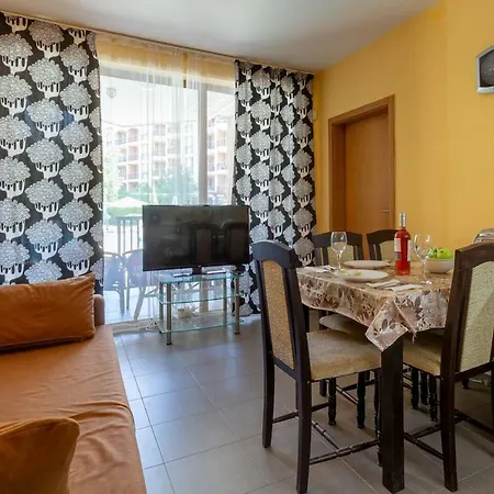 1st Floor 1bdr W Kitchen Poolview Ii 公寓 *