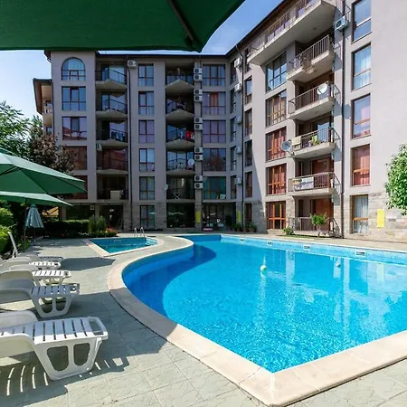 1st Floor 1bdr W Kitchen Poolview Ii * 阳光海滩